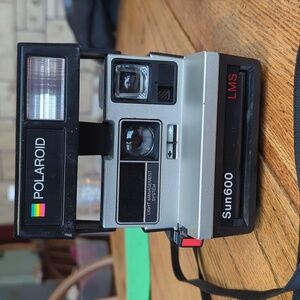 1981 Polaroid Sun 600 LMS Camera